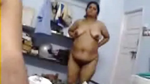 جنسی بھوک لگی بیوی کرسی لین جسٹن ہنٹ کے ساتھ شوہر کو دھوکہ دیتی ہے۔