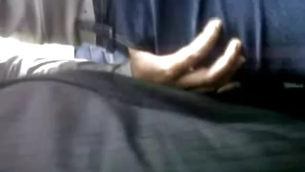 ٹیچر لڑکی کی جگہ پر لالچ دیتا ہے کہ وہ اسے معاف کرے۔