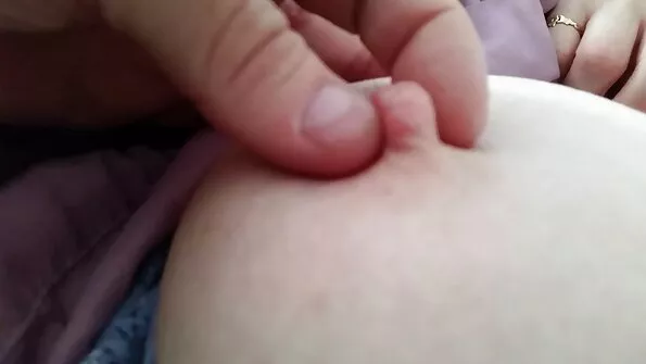 Slutty سنہرے بالوں والی لڑکی مشکل assfucking سیشن سے لطف اندوز