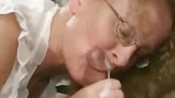 نوجوان ٹیرا کاکس اس کی کامل منڈوا بلی میں fucked