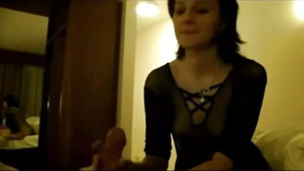 POV جرابیں busty Skyla Novea کے ساتھ جنسی تعلقات