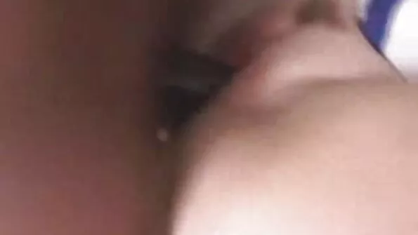 نوجوان لڑکی کے ساتھ جنسی تعلقات بالغ عورت کے لیے حوصلہ افزائی کا ذریعہ ہیں۔