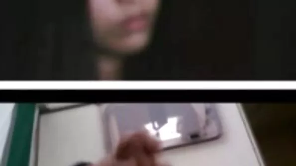 لمبا اور slutty نوعمر گدا باتھ روم میں fucked
